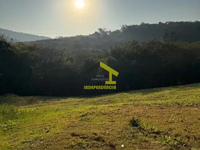 Terreno com 680m², à venda, no bairro Fazenda Santa Isabel em Louveira