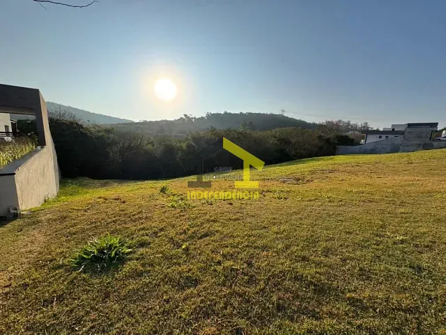 Terreno com 680m², à venda, no bairro Fazenda Santa Isabel em Louveira