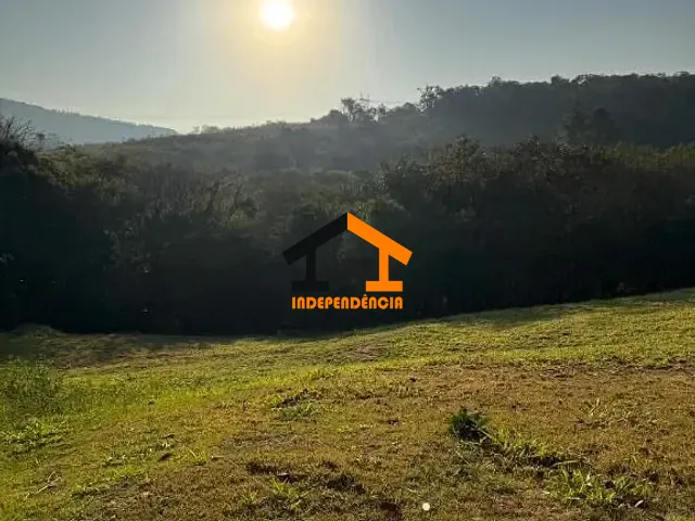 Terreno com 680m², à venda, no bairro Fazenda Santa Isabel em Louveira