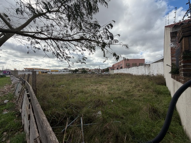 Terreno com 1771m², à venda, no bairro Areal em Pelotas