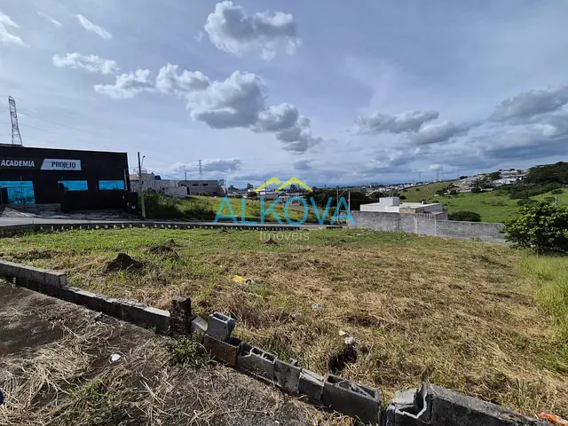 Terreno com 377m², à venda, no bairro Estrada do Pedregulho em São José dos Campos