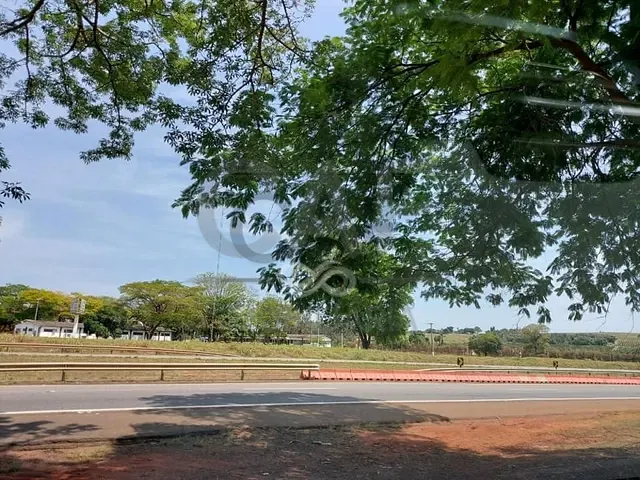 Terreno com 25500m², à venda, no bairro Pirapitingui em Santo Antônio de Posse