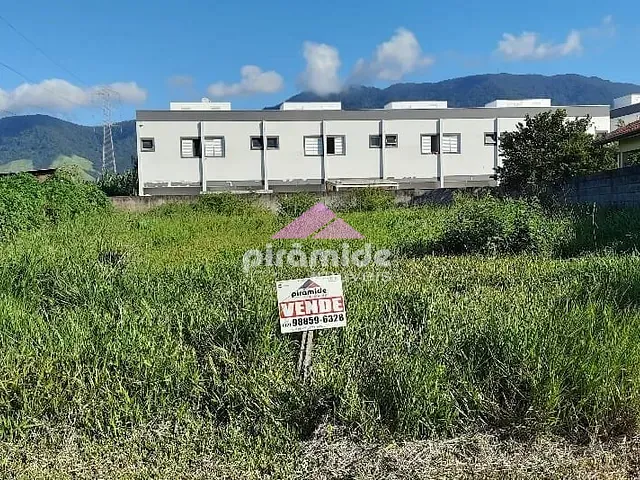 Terreno com 527m², à venda, no bairro Parque Balneário Maria Helena em Caraguatatuba