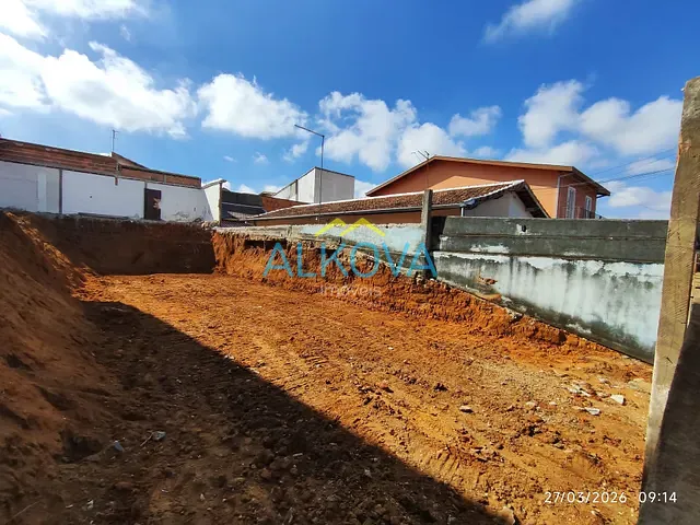 Terreno com 250m², à venda, no bairro Jardim Portugal em São José dos Campos