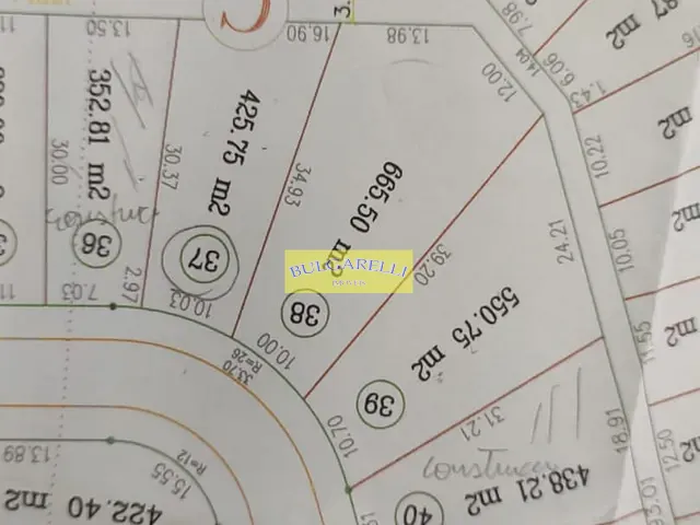 Terreno com 666m², à venda, no bairro Residencial Jatobás em Louveira