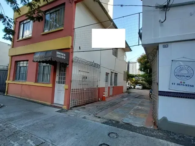 Terreno com 588m², à venda, no bairro Centro em Curitiba