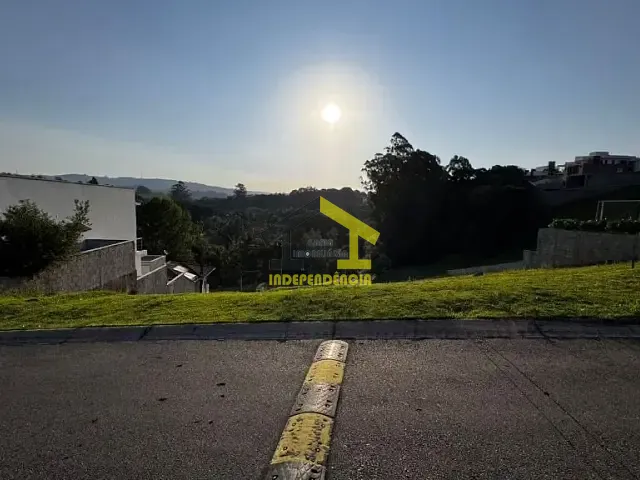 Terreno com 800m², à venda, no bairro Condomínio Ville de France em Itatiba