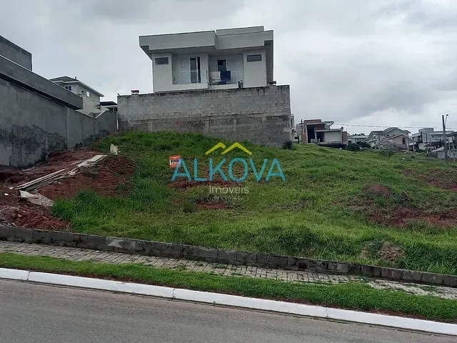 Terreno com 252m², à venda, no bairro Condomínio Residencial Mantiqueira em São José dos Campos