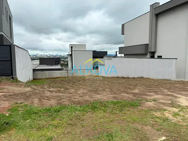 Terreno com 330m², à venda, no bairro Loteamento Terras Alpha São José dos Campos em São José dos Campos