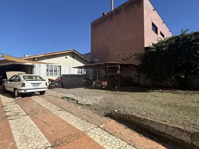 Terreno à venda, no bairro Parolin em Curitiba