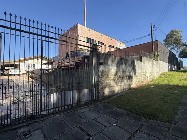 Terreno à venda, no bairro Parolin em Curitiba