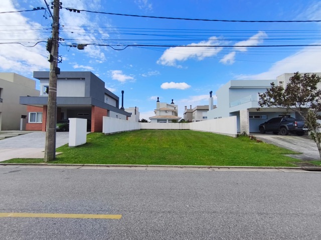 Terreno com 400m², à venda, no bairro Laranjal em Pelotas