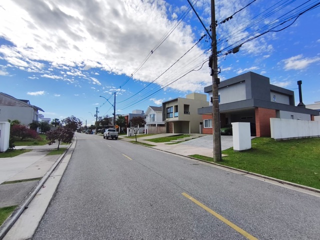 Terreno com 400m², à venda, no bairro Laranjal em Pelotas