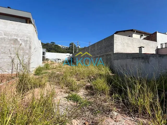 Terreno com 270m², à venda, no bairro Portal dos Passaros em São José dos Campos