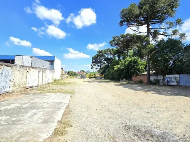 Terreno à venda, no bairro Pinheirinho em Curitiba