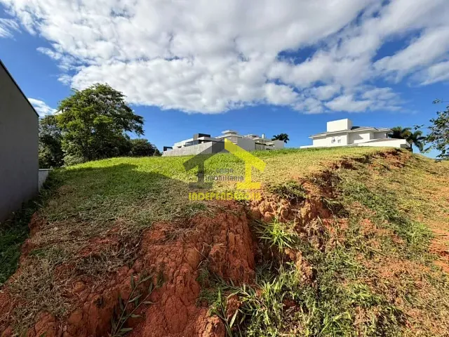 Terreno com 510m², à venda, no bairro Centro em Itatiba