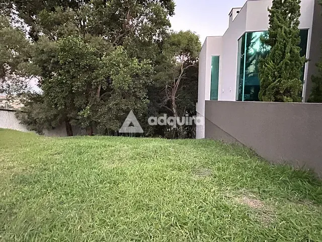 Terreno com 335m², à venda, no bairro Jardim Carvalho em Ponta Grossa