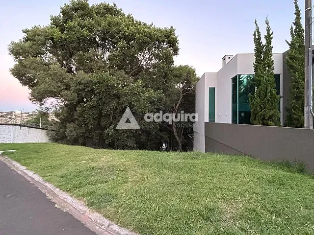 Terreno com 335m², à venda, no bairro Jardim Carvalho em Ponta Grossa