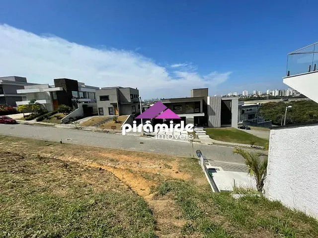 Terreno com 900m², à venda, no bairro Urbanova em São José dos Campos