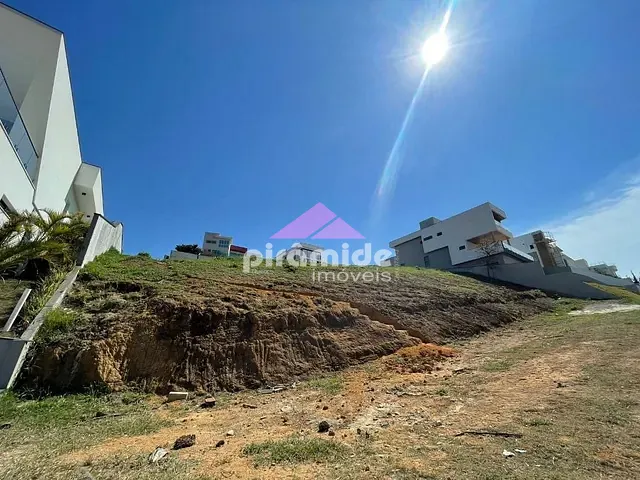 Terreno com 900m², à venda, no bairro Urbanova em São José dos Campos
