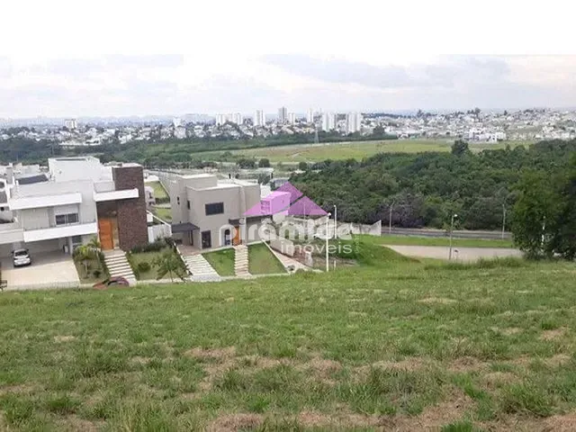 Terreno com 900m², à venda, no bairro Urbanova em São José dos Campos