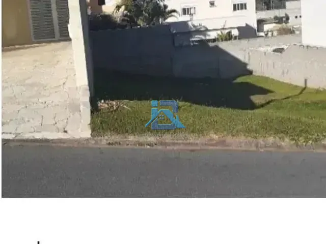 Terreno com 300m², à venda, no bairro Parque das Laranjeiras em Itatiba