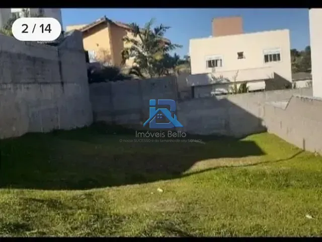 Terreno com 300m², à venda, no bairro Parque das Laranjeiras em Itatiba