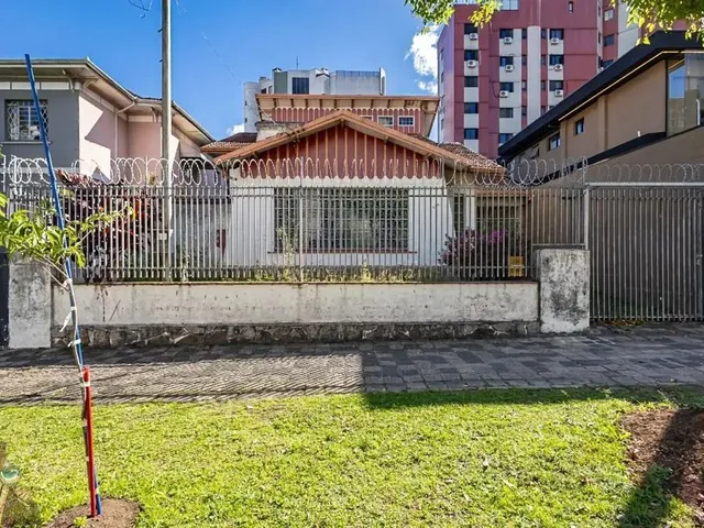 Terreno à venda, no bairro Batel em Curitiba