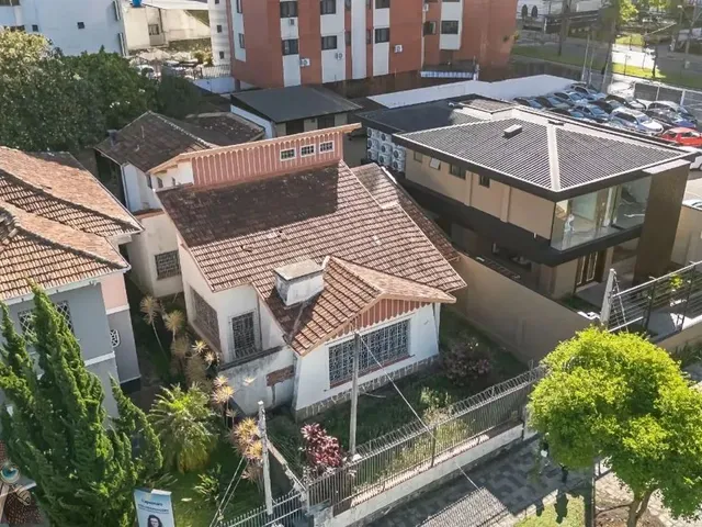 Terreno à venda, no bairro Batel em Curitiba