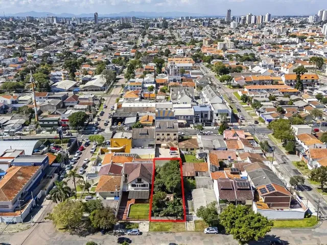 Terreno à venda, no bairro Novo Mundo em Curitiba