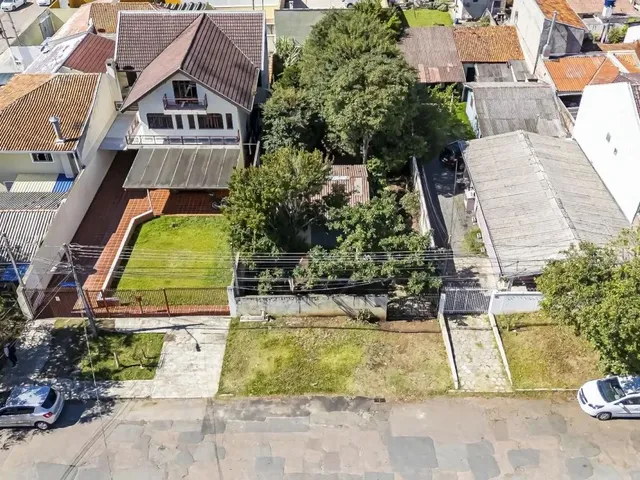 Terreno à venda, no bairro Novo Mundo em Curitiba