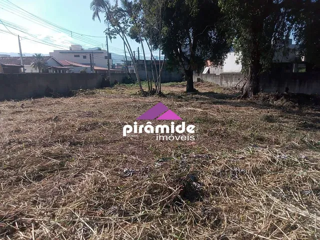 Terreno com 946m², à venda, no bairro Praia das Palmeiras em Caraguatatuba