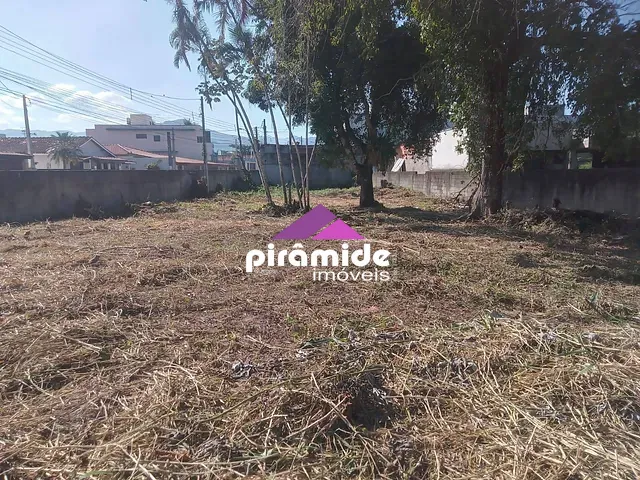 Terreno com 946m², à venda, no bairro Praia das Palmeiras em Caraguatatuba