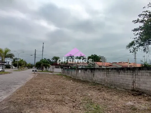 Terreno com 946m², à venda, no bairro Praia das Palmeiras em Caraguatatuba