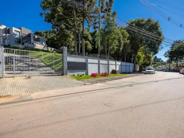 Terreno à venda, no bairro Campo Comprido em Curitiba