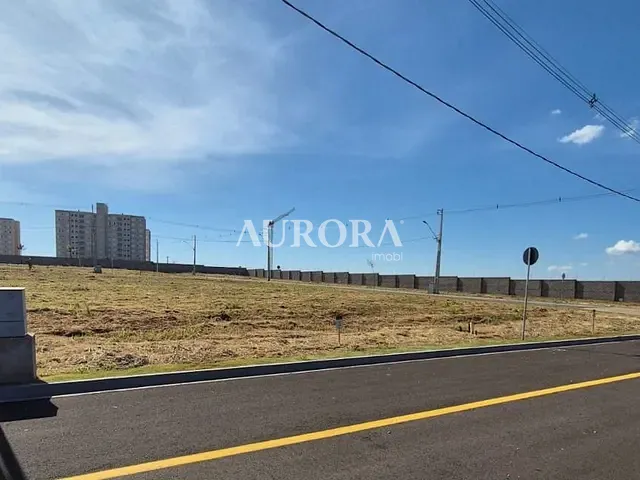Terreno com 318m², à venda, no bairro Abussafe em Londrina