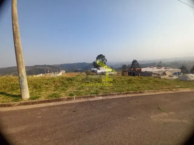 Terreno com 351m², à venda, no bairro Núcleo Residencial Porto Seguro em Itatiba