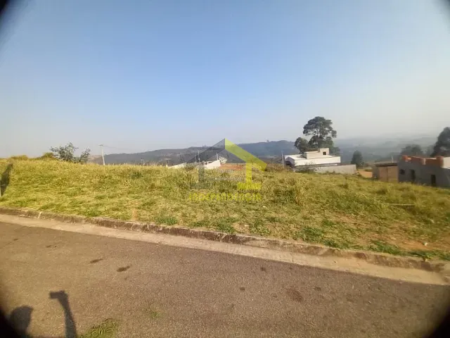 Terreno com 351m², à venda, no bairro Núcleo Residencial Porto Seguro em Itatiba