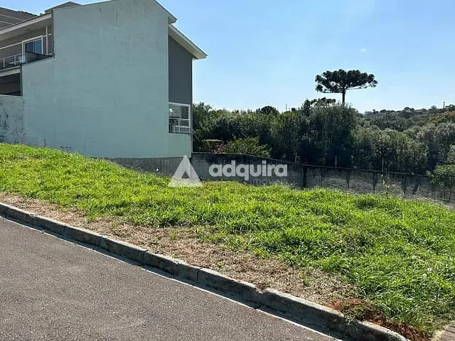 Terreno com 300m², à venda, no bairro Oficinas em Ponta Grossa