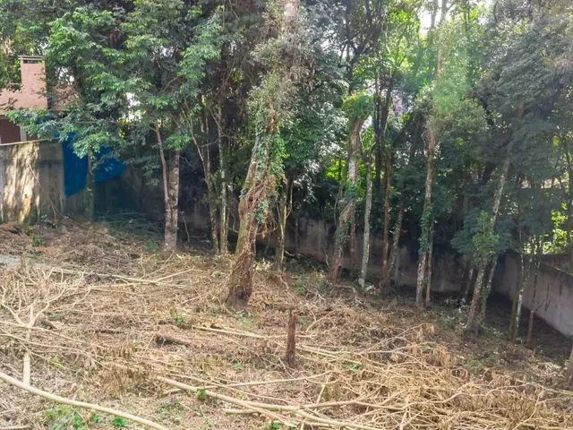 Terreno à venda, no bairro Campo Comprido em Curitiba