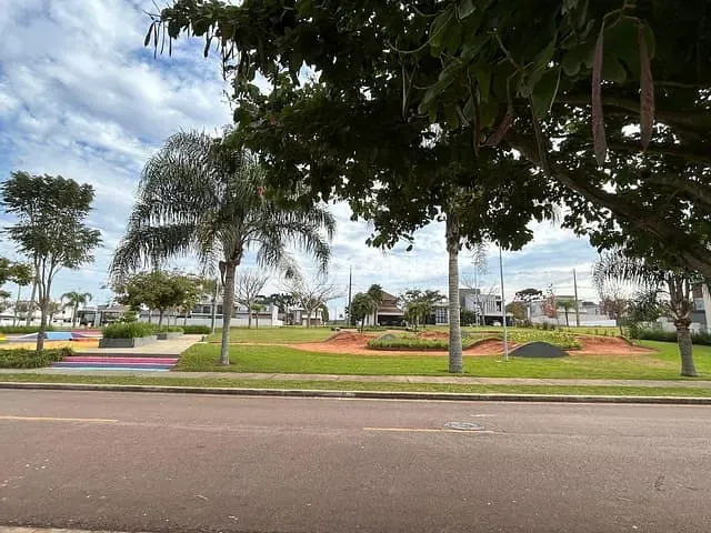 Terreno com 303m², à venda, no bairro Jardim Carvalho em Ponta Grossa