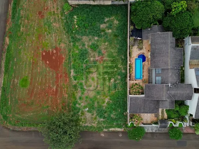 Terreno com 979m², à venda, no bairro Jardim Itatiaia 1 em Londrina