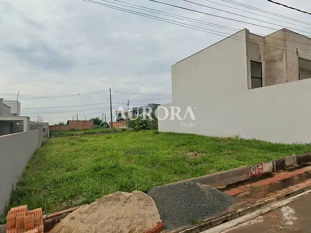 Terreno com 250m², à venda, no bairro Conjunto Habitacional Maria C Serrano de Oliveira em Londrina
