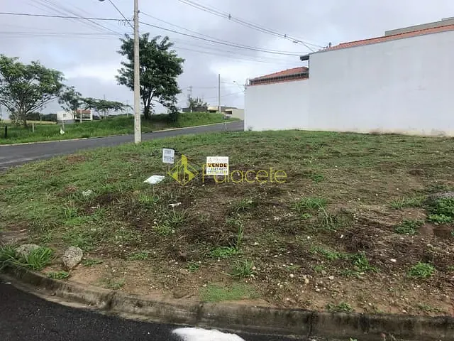 Terreno com 262m², à venda, no bairro Loteamento Residencial e Comercial Flamboyant em Pindamonhangaba