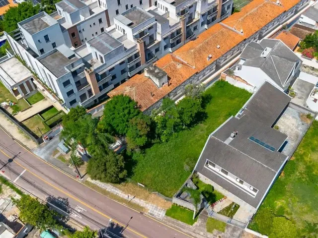 Terreno com 601m², à venda, no bairro Seminário em Curitiba