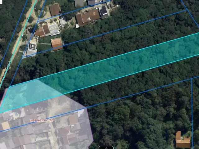 Terreno à venda, no bairro Santa Cândida em Curitiba