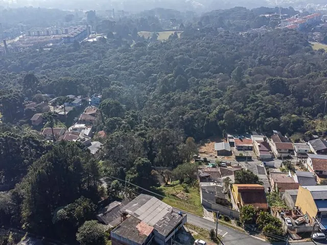 Terreno à venda, no bairro Santa Cândida em Curitiba