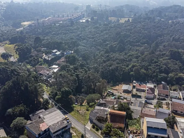 Terreno à venda, no bairro Santa Cândida em Curitiba