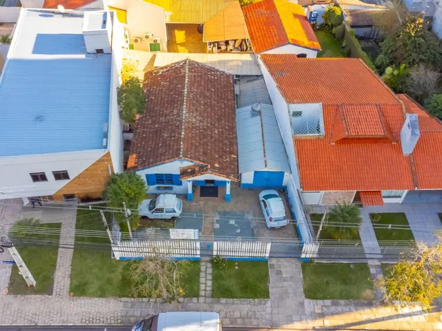 Terreno à venda, no bairro Cabral em Curitiba