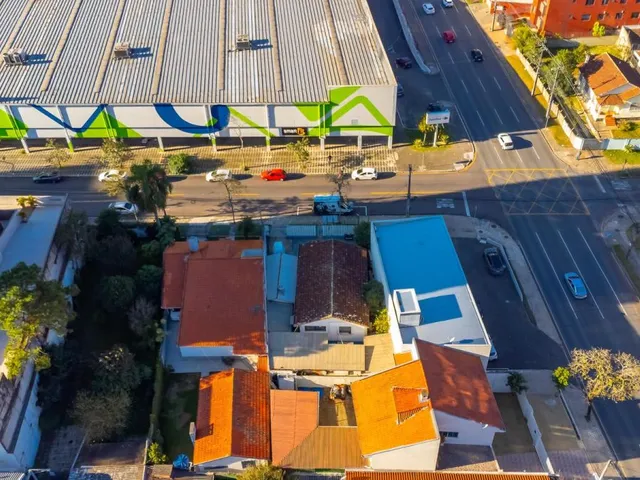 Terreno à venda, no bairro Cabral em Curitiba